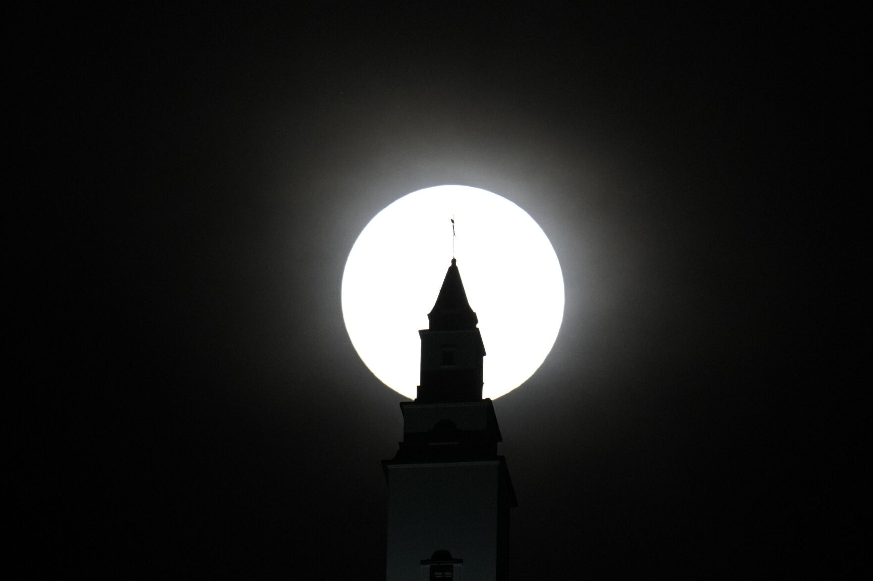 Colombia Supermoon